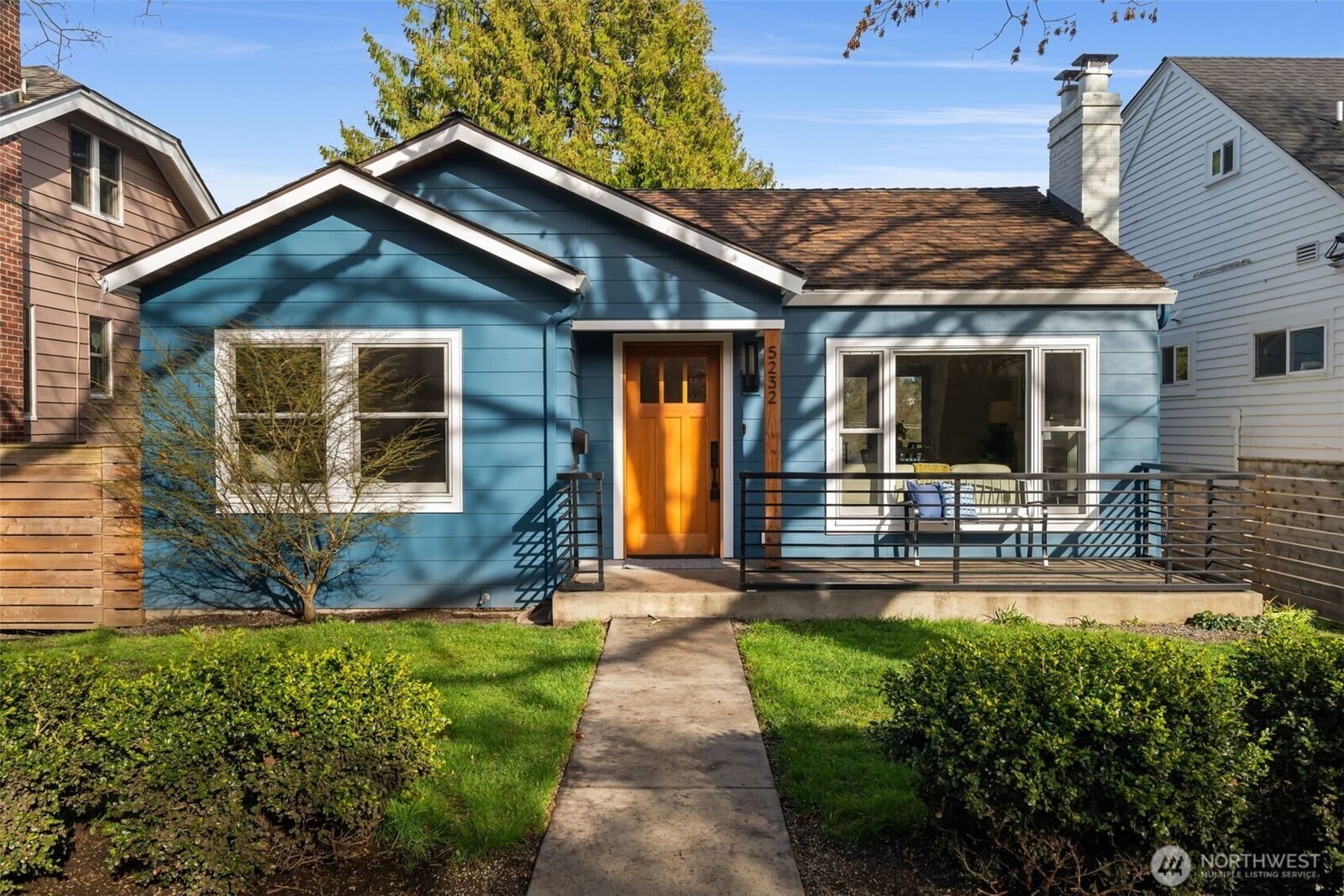 Property Photo: 5232 38th Avenue NE WA 98105