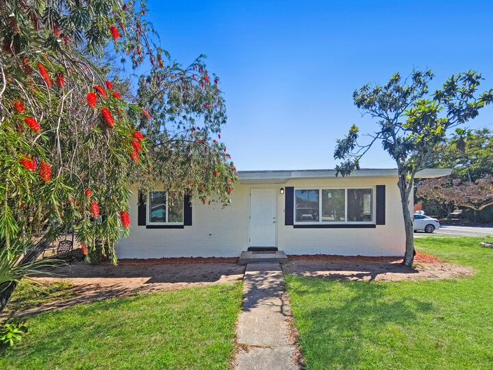 Property Photo:  1405 Citrus Avenue  FL 34950 