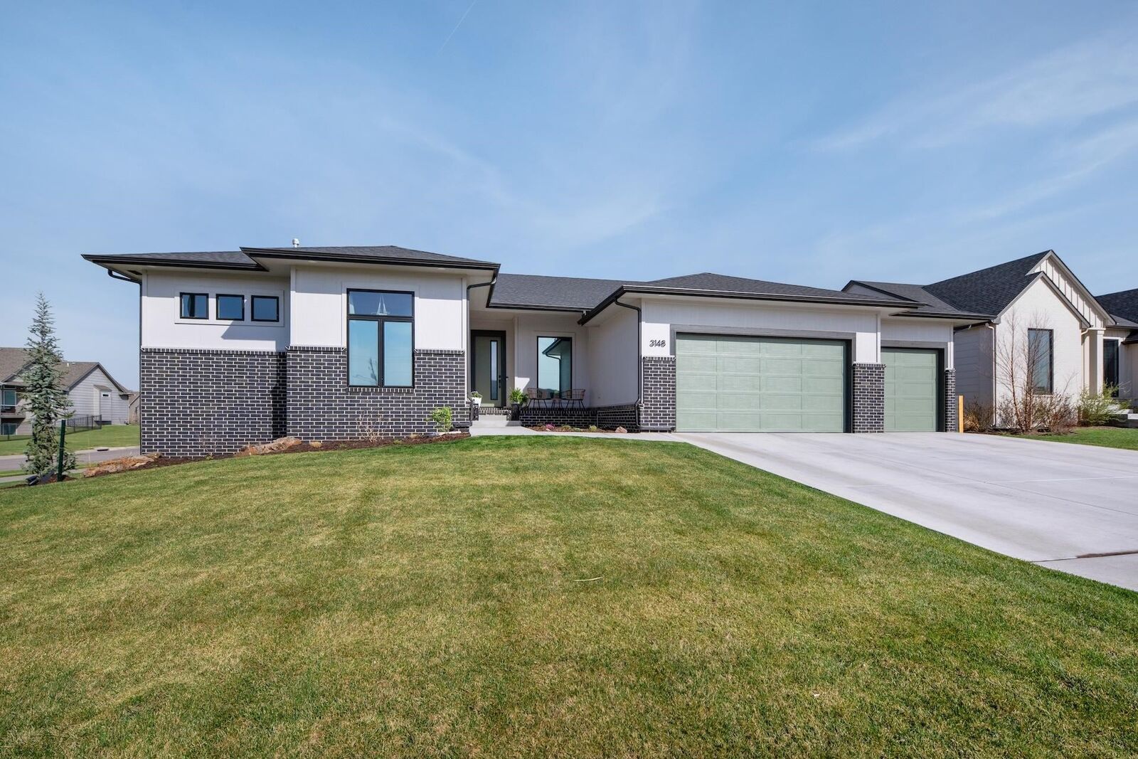 Property Photo:  3148 N Pine Grove Cir  KS 67205-2066 