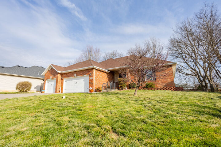 Property Photo:  2625 E Kentwood Street  MO 65738 