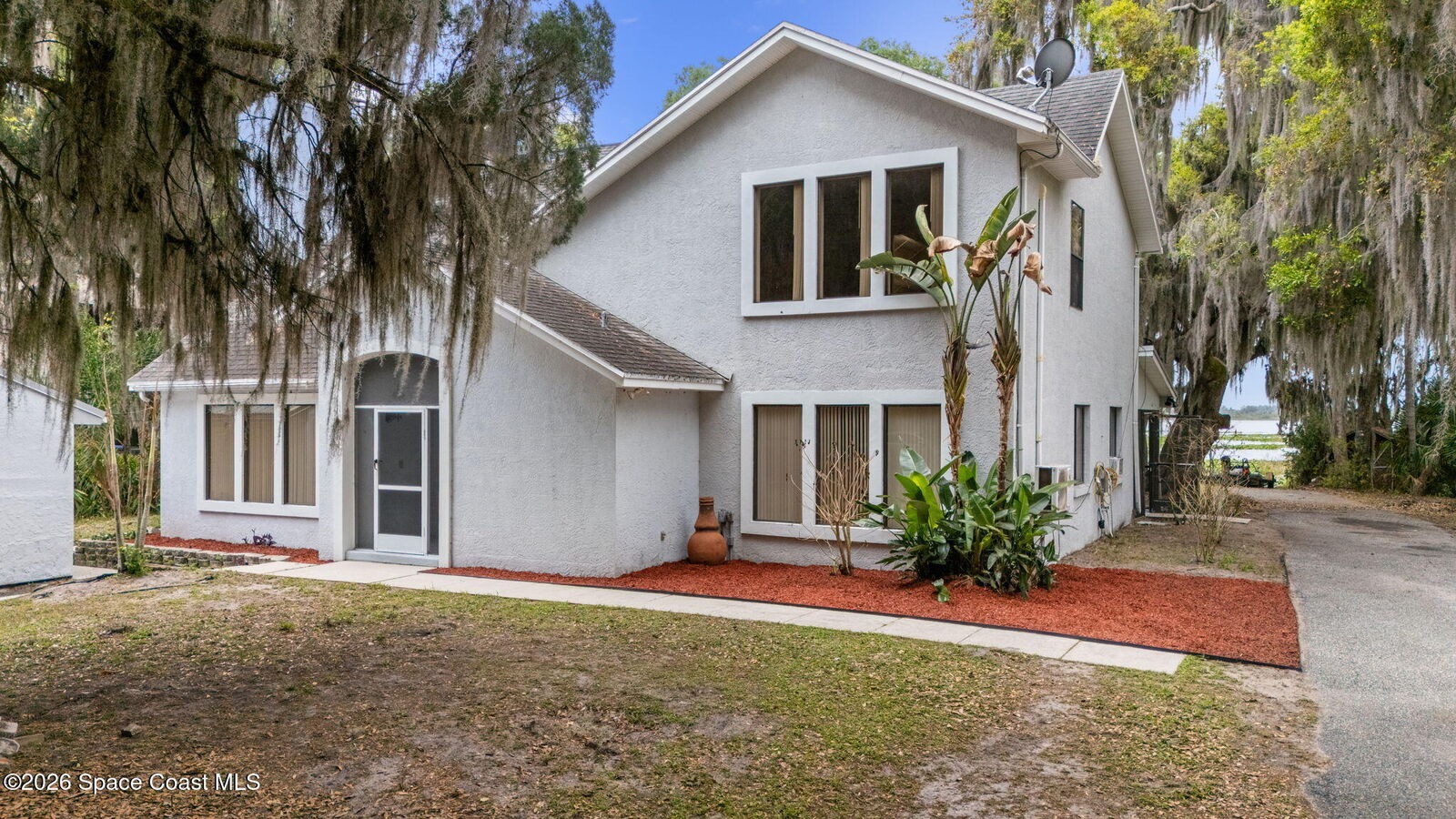 Property Photo: 130 N Carpenter Road FL 32796