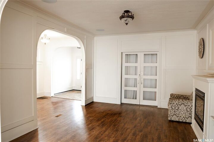 Property Photo: 2128 Osler Street SK S4P 1W6