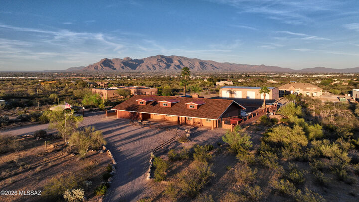 Property Photo: 3636 N El Moraga Drive AZ 85745
