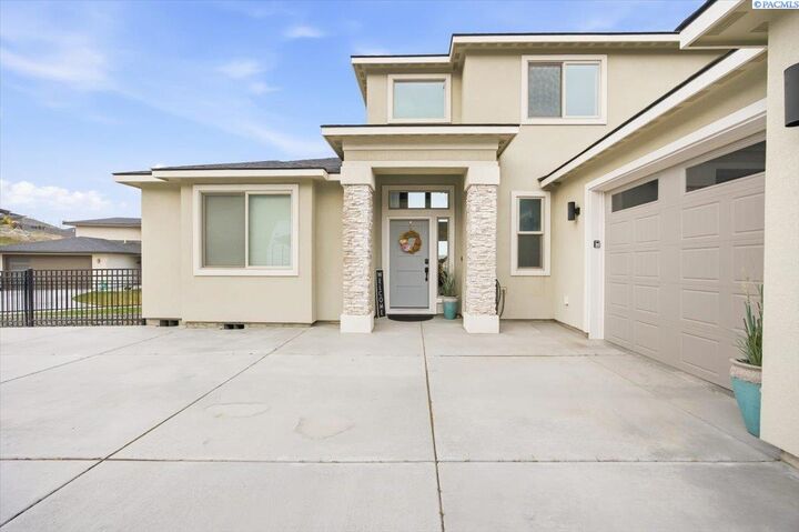 Property Photo: 6557 Argos St. WA 99353