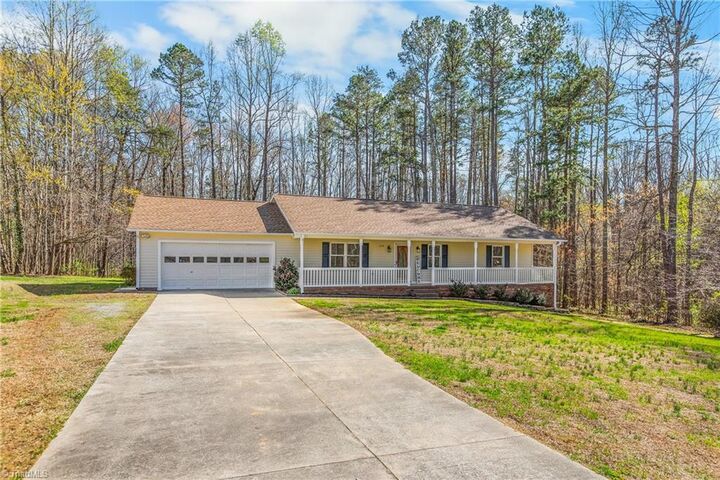 Property Photo:  4044 Sundance Drive  NC 27052 