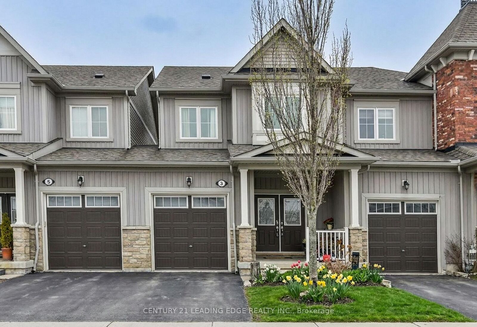 Property Photo:  3 Hadleigh Way  ON L1M 0L4 