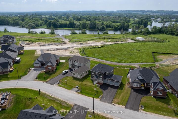 Property Photo: 9 Wishing Well Lane ON K9J 0K6