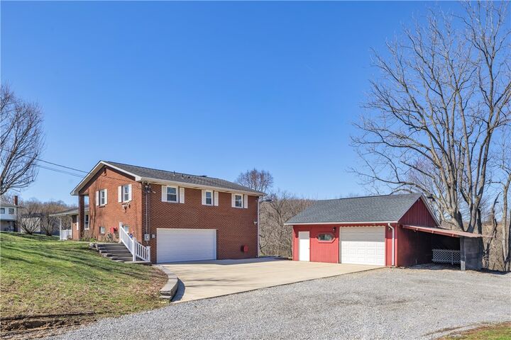 Property Photo:  1060 Pittsburgh Rd  PA 16059 