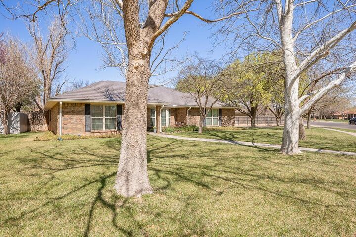 Property Photo:  6900 Andover Drive  TX 79109-6460 