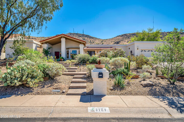 Property Photo:  1121 W Aster Drive  AZ 85029 