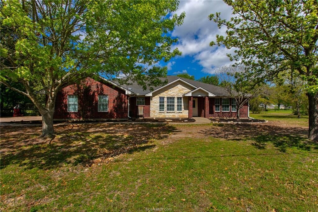 Property Photo: 4203 Golden Eagle Dr Drive TX 77808
