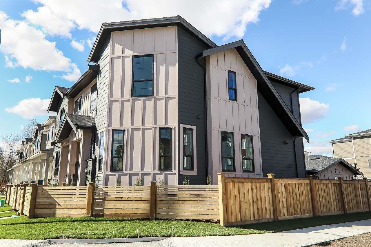 Property Photo:  20687 76 Avenue  BC V3V 1V5 