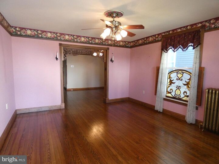 Property Photo: 208 E High Street PA 17022