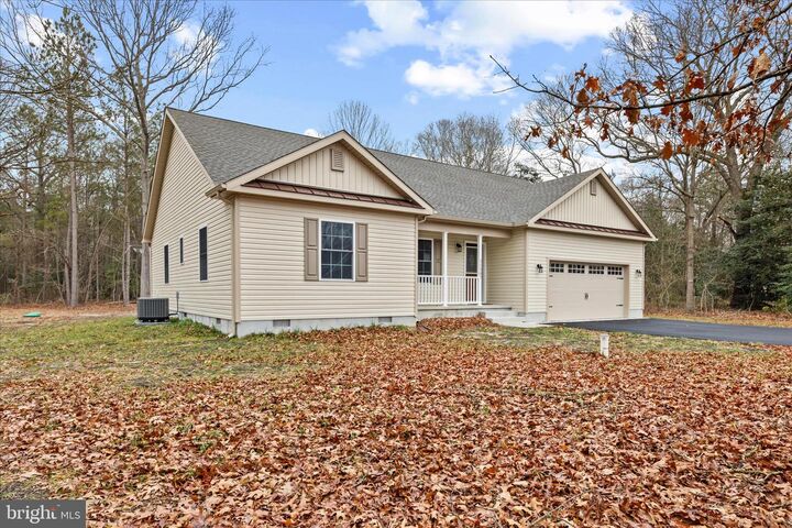 Property Photo: 11507 Ashwood Way DE 19973