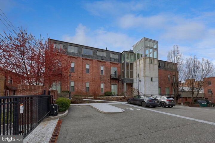 Property Photo:  336 N Christian Street E  PA 17602 