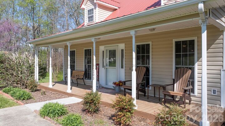 Property Photo:  203 Nottingham Drive  NC 28650 