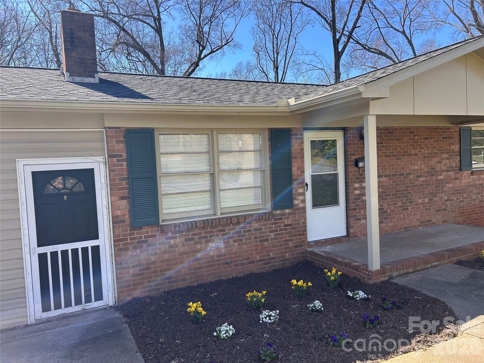 Property Photo:  526 Kings Road  NC 28150 