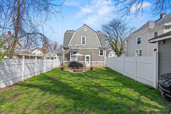 Property Photo:  2711 Arbor Avenue  OH 45209 