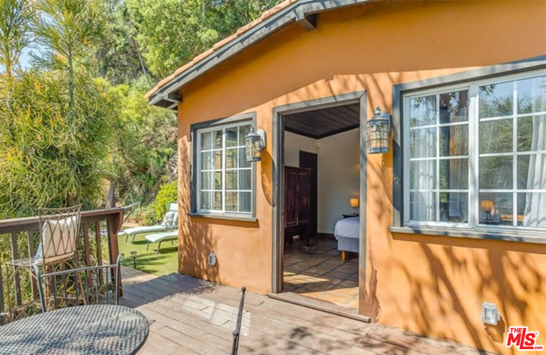 Property Photo:  8170 Gould Ave  CA 90046 