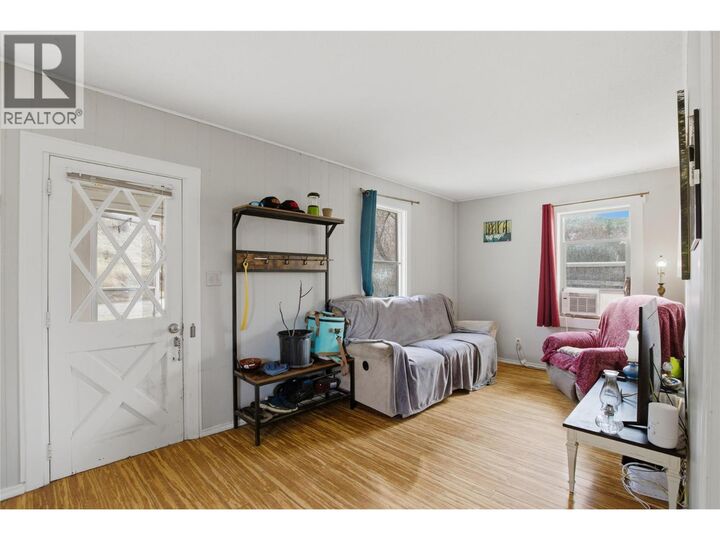 Property Photo:  1915 Shumway Road  BC V2C 6T7 