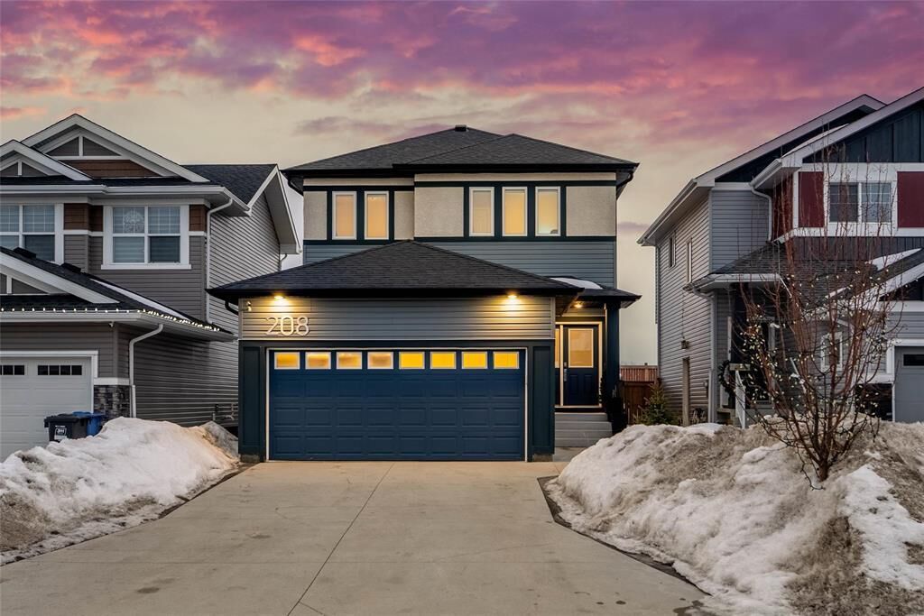 Property Photo: 208 Atlas Crescent MB R2V 5A8