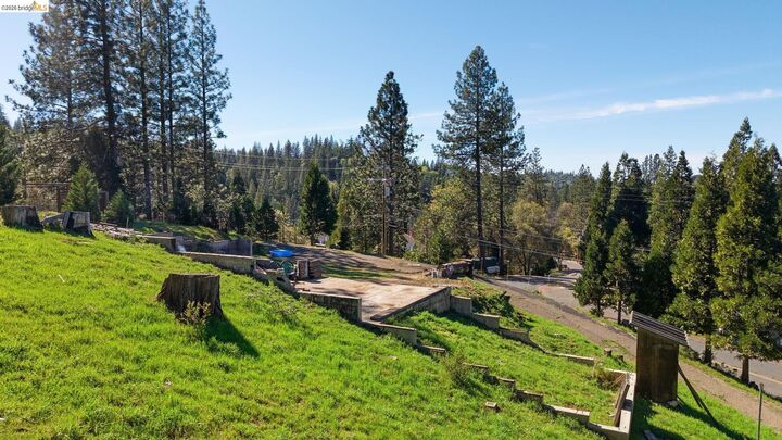 Property Photo:  20169 Pine Mountain Dr  CA 95321 