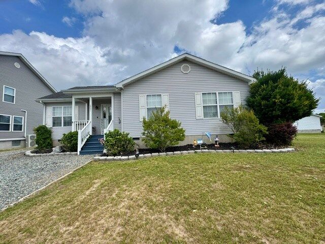 Property Photo:  2201 Yardarm Dr  VA 23356 