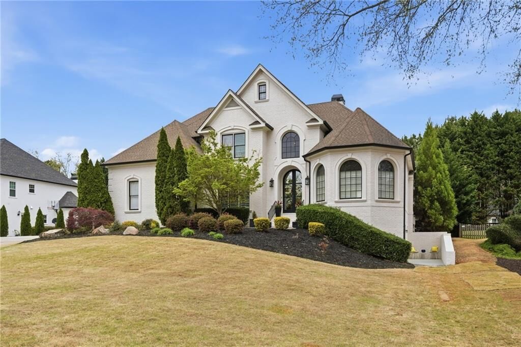 Property Photo: 7355 Canter Run GA 30040