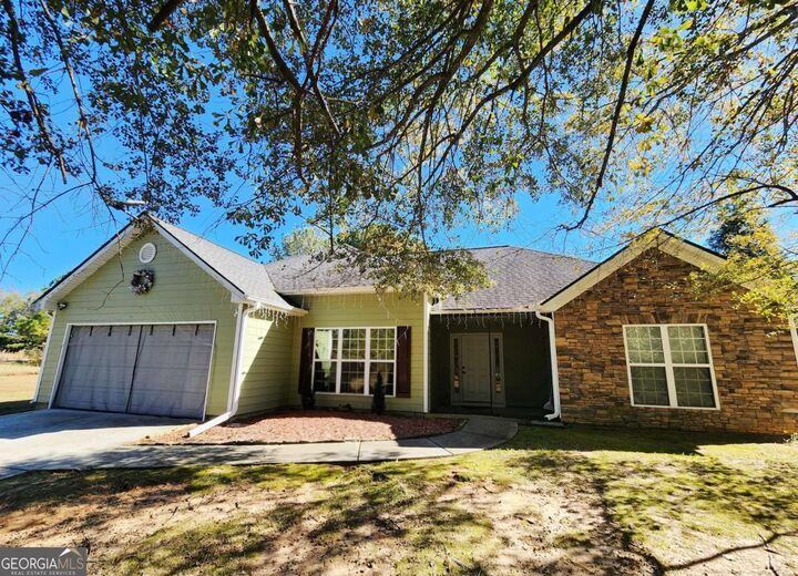 Property Photo: 3920 Rosebud Road GA 30052