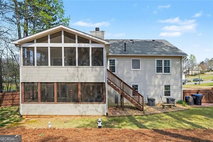 Property Photo:  1052 SW Queensbury Run  GA 30102 