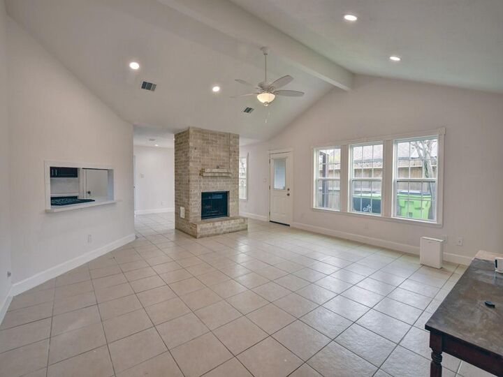 Property Photo:  1306 Mimosa Road  TX 77489 