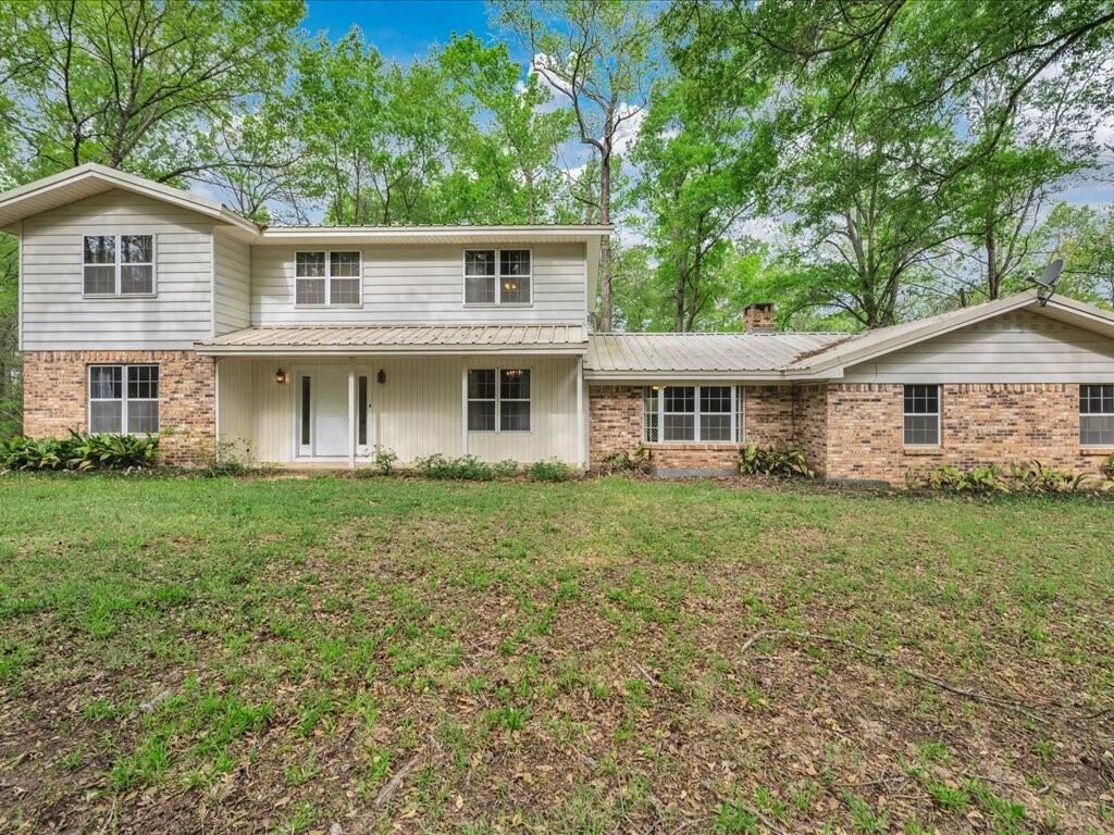 Property Photo:  235 County Barn Rd  TX 75904 