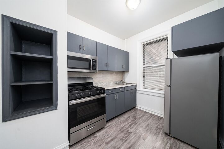 Property Photo: 429 Fairmount Ave 407 NJ 07306