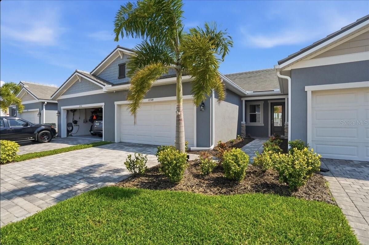 Property Photo: 12349 Asana Court FL 34293