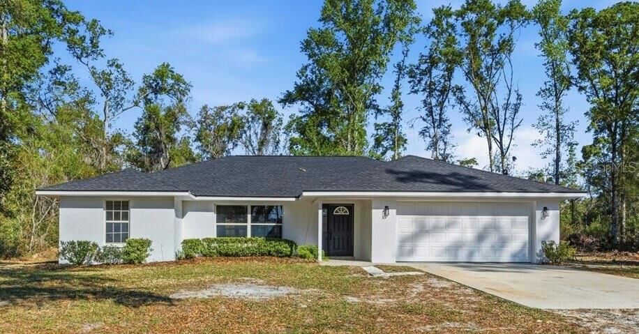 Property Photo: 957 NE 354th Avenue FL 32680