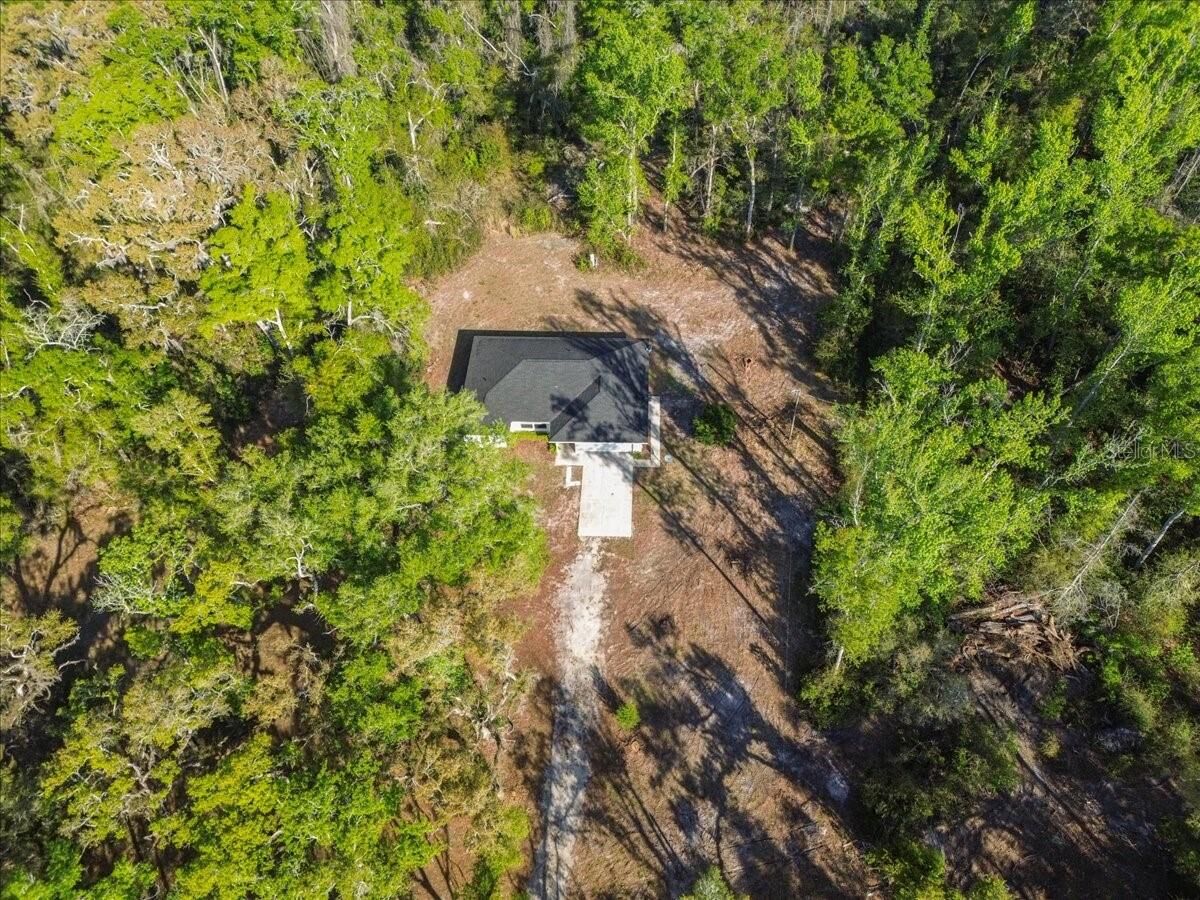Property Photo:  957 NE 354th Avenue  FL 32680 