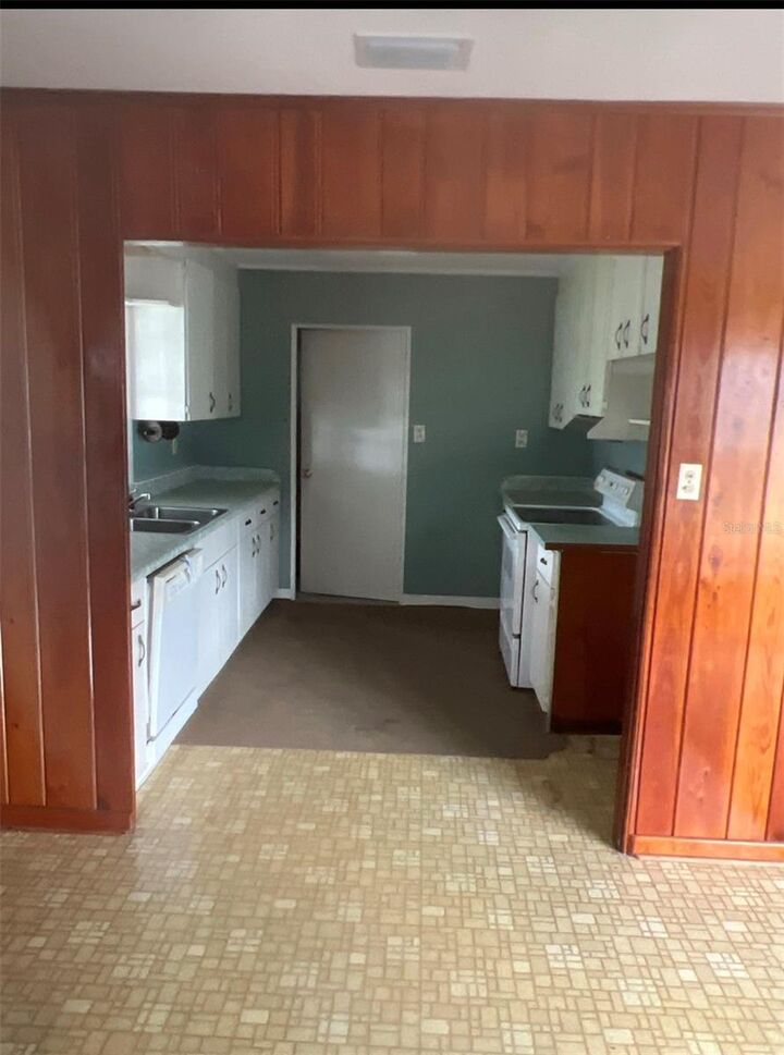 Property Photo: 1508 Orange Avenue FL 32778