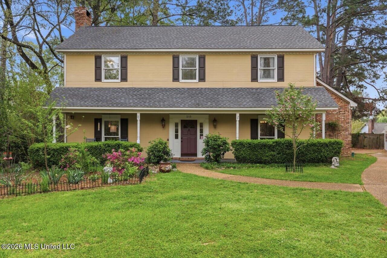 Property Photo:  215 Comstock Lane  MS 39110 