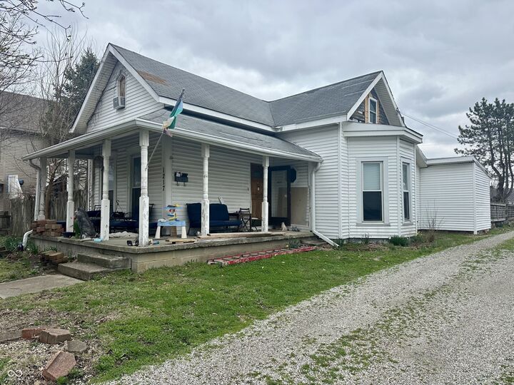 Property Photo: 1217 Pearl Street IN 47201