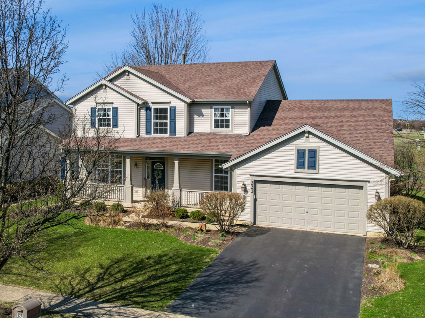 Property Photo:  223 Ashcroft Lane  IL 60543 