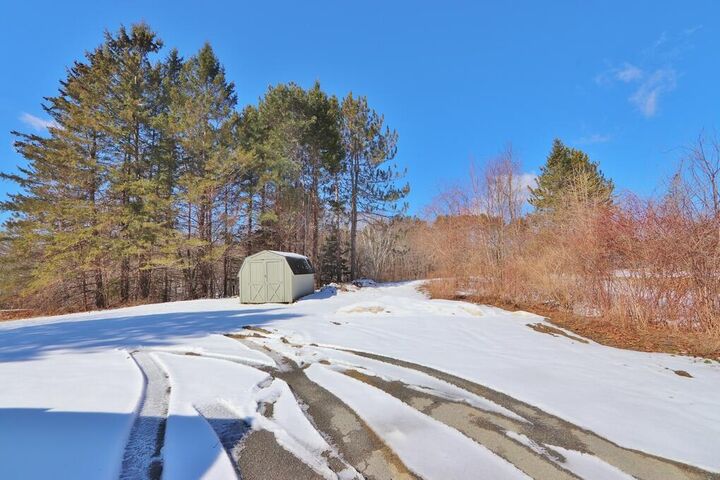 Property Photo:  418 Main Road S  ME 04444 