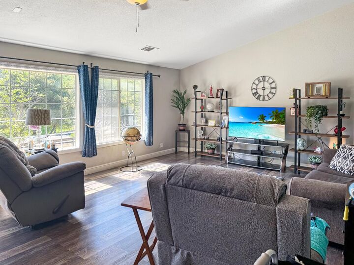 Property Photo: 2101 Gravel Gulch Court CA 95614