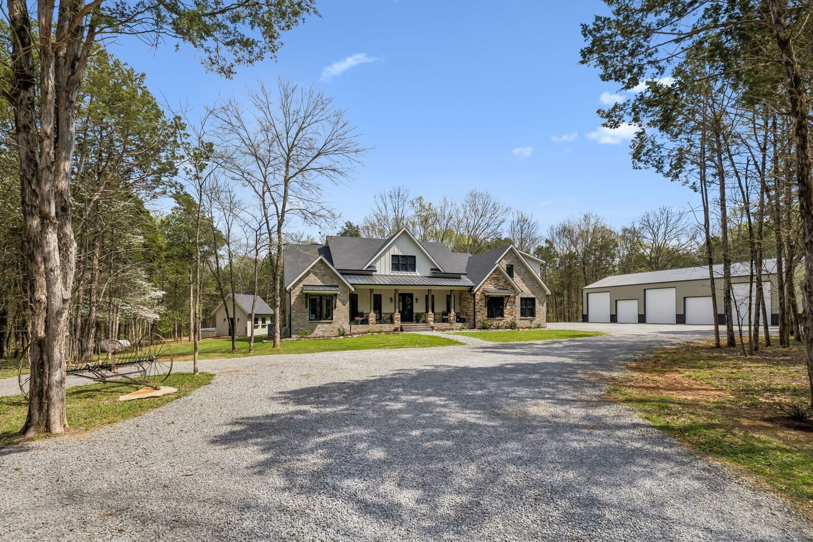 Property Photo: 59 Huddleston Rd TN 37085