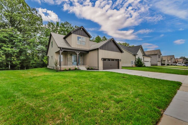 Property Photo: 349 Chase Dr TN 37043