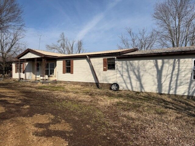 Property Photo:  10820 Bugtussle Rd  KY 42133 