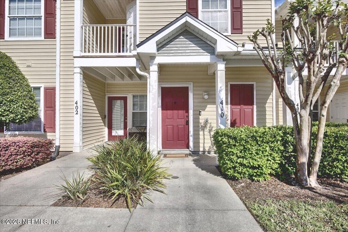 Property Photo: 2200 Marsh Hawk Lane 410 FL 32003