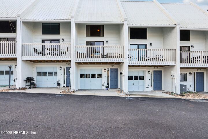 Property Photo:  945 S Ponce De Leon Boulevard  FL 32084 