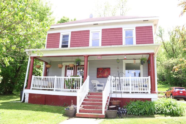 Property Photo:  591 E 7th Street  MN 55066 