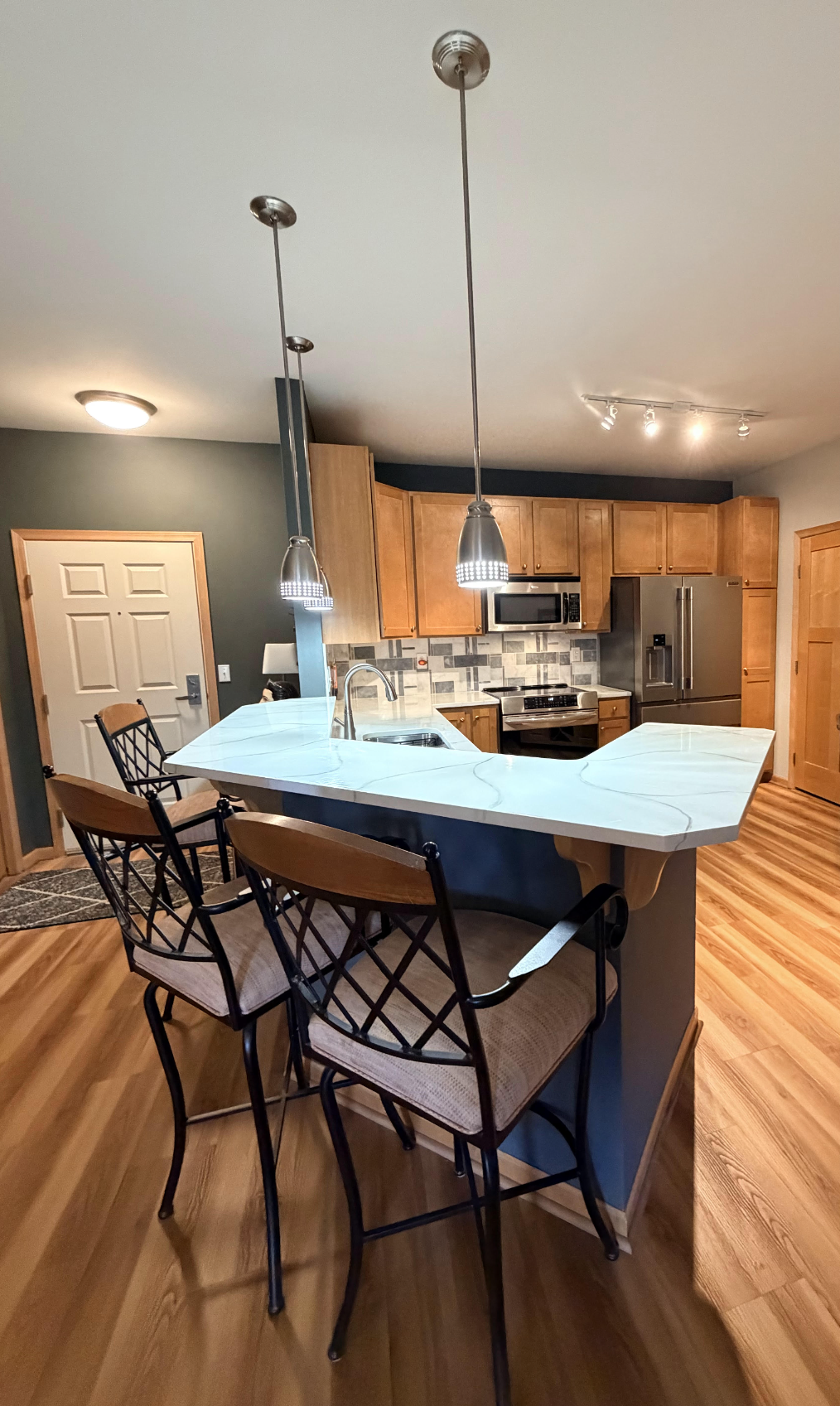 Property Photo:  12501 Nicollet Avenue 417  MN 55337 