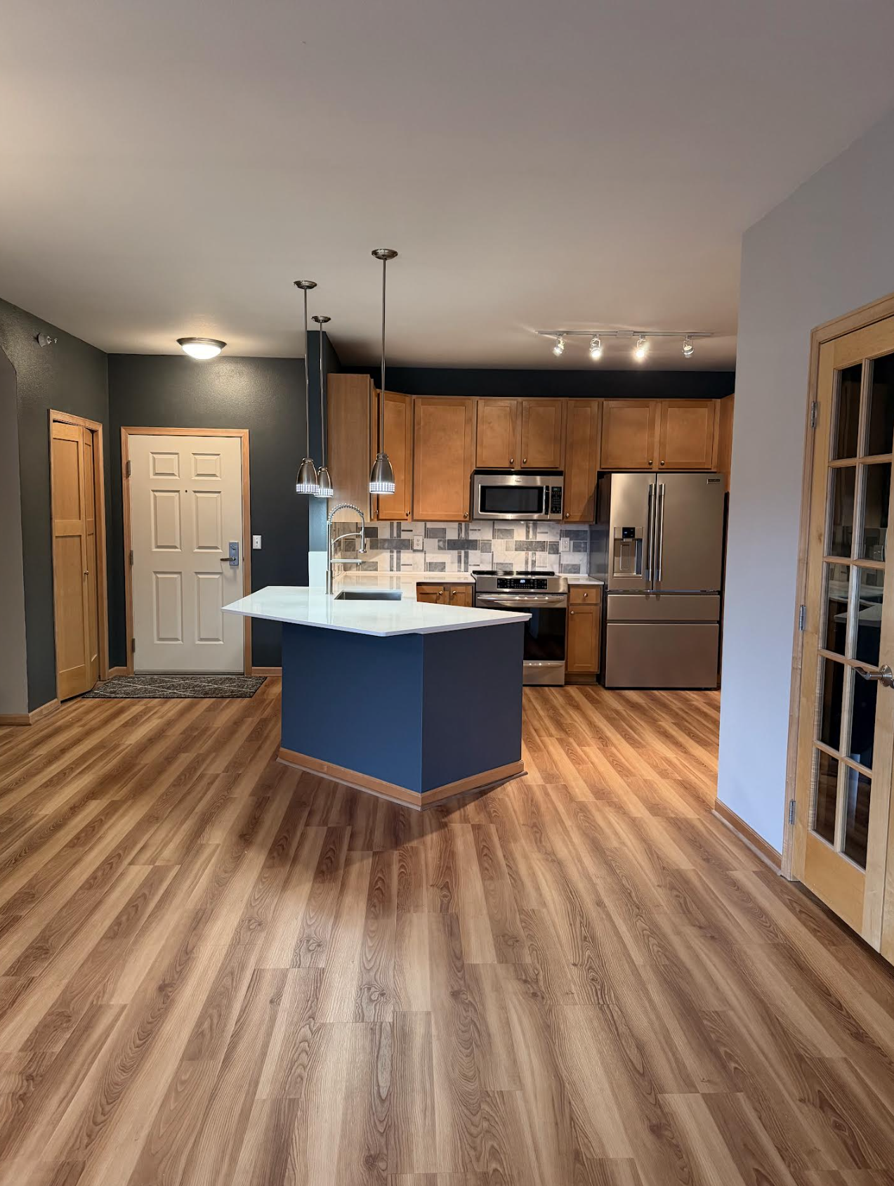 Property Photo: 12501 Nicollet Avenue 417 MN 55337